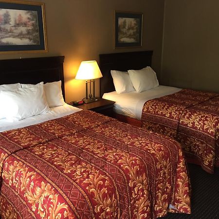 Red Carpet Inn & Suites Albany Airport Exterior photo