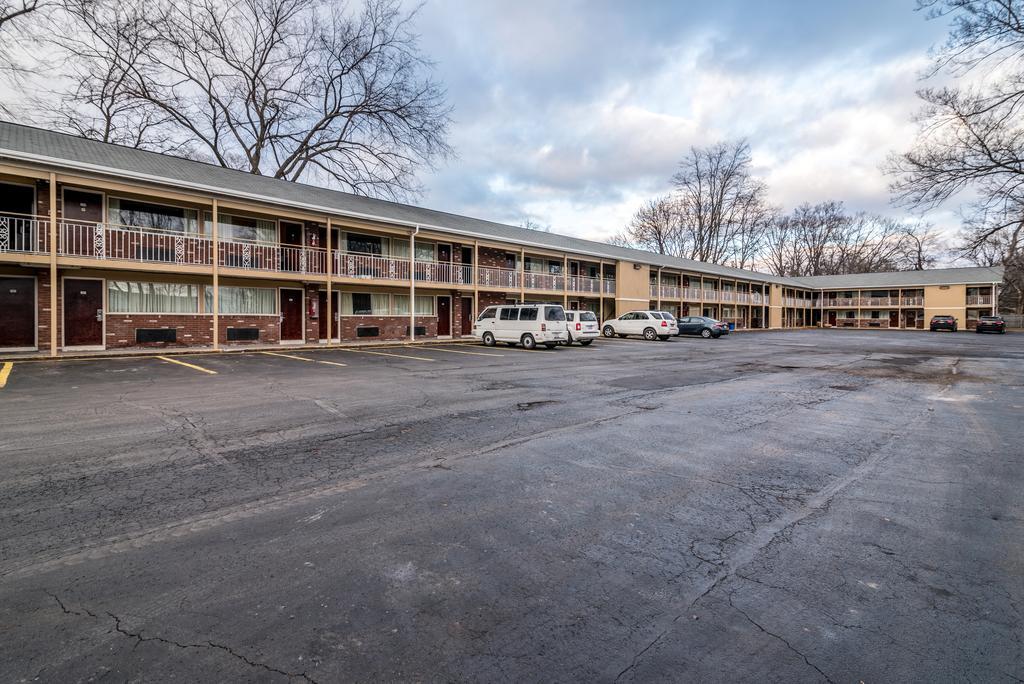 Red Carpet Inn & Suites Albany Airport Exterior photo