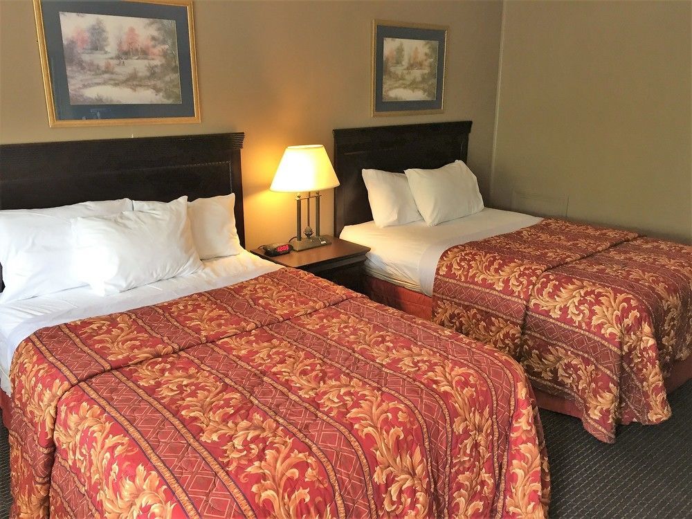 Red Carpet Inn & Suites Albany Airport Exterior photo